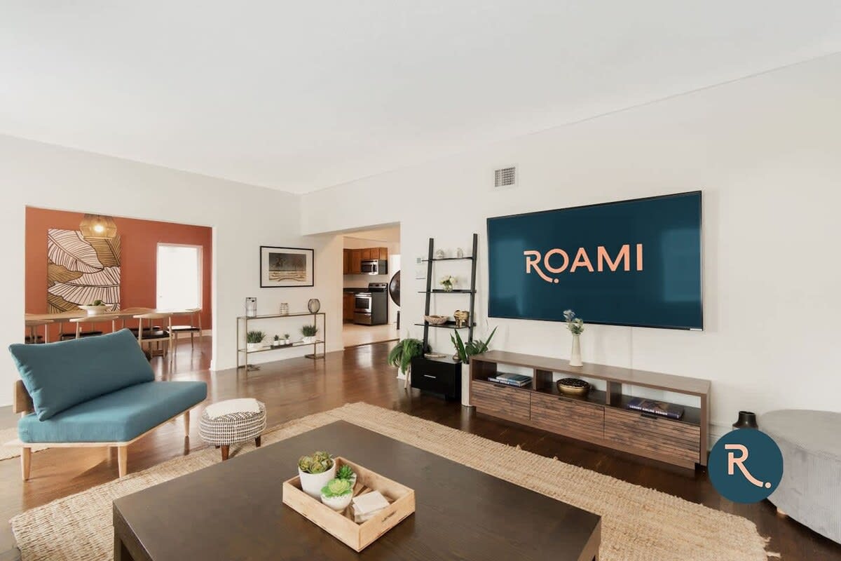 Roami at Bayview Place | Penthouse |Tub |6 Bed